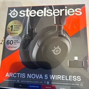 SteelSeries Arctis Nova 5 Wireless Headset